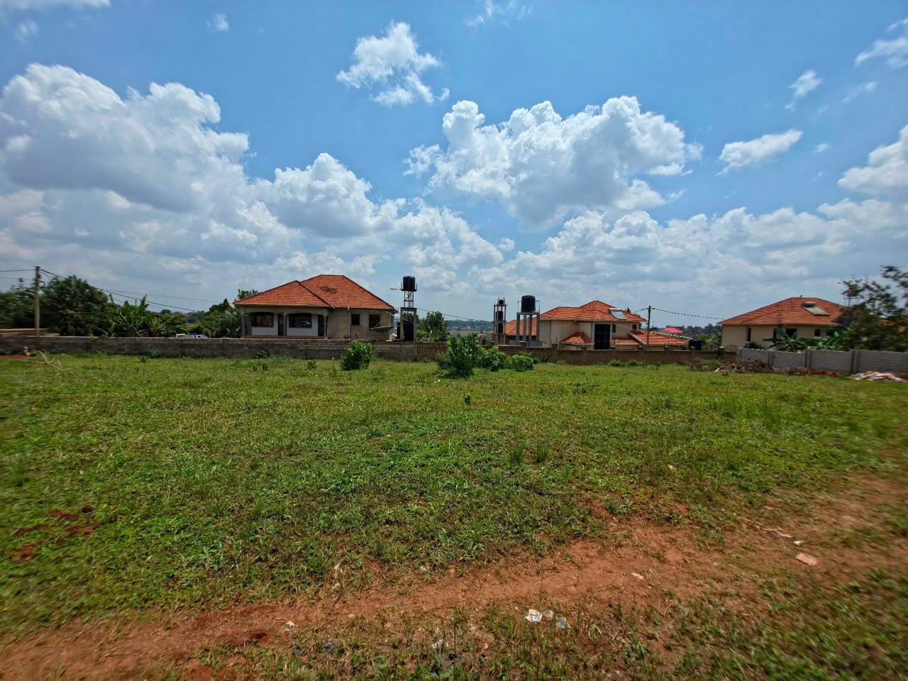 Land For Sale Near Kyanja Kungu Road 1 acre Uganda — for sale in Near Kyanja Kungu Road :Kampala
