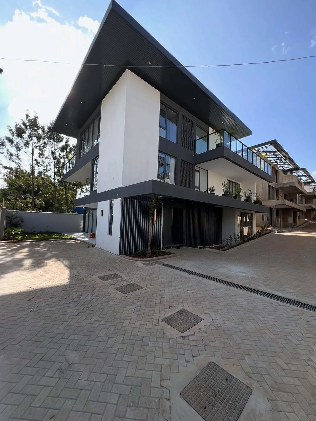 Kenya,Nairobi ,Lavington Estate Ultra Luxury 5 Bedvilla — for sale in 