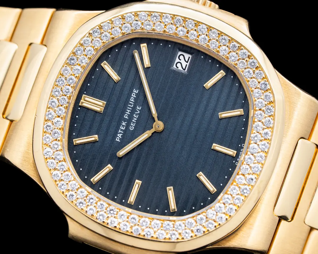 New Patek Philippe 3700/013 Nautilus 18K Yellow Gold Diamond Bezel Blue Dial RARE — Luxury watch Watches