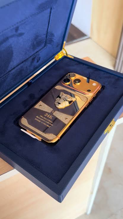 Custom 24k Gold Apple iPhone 17 Pro Max Engraved Diamond 256-512- 2 TB Worldwide Unlocked — Apple Phones