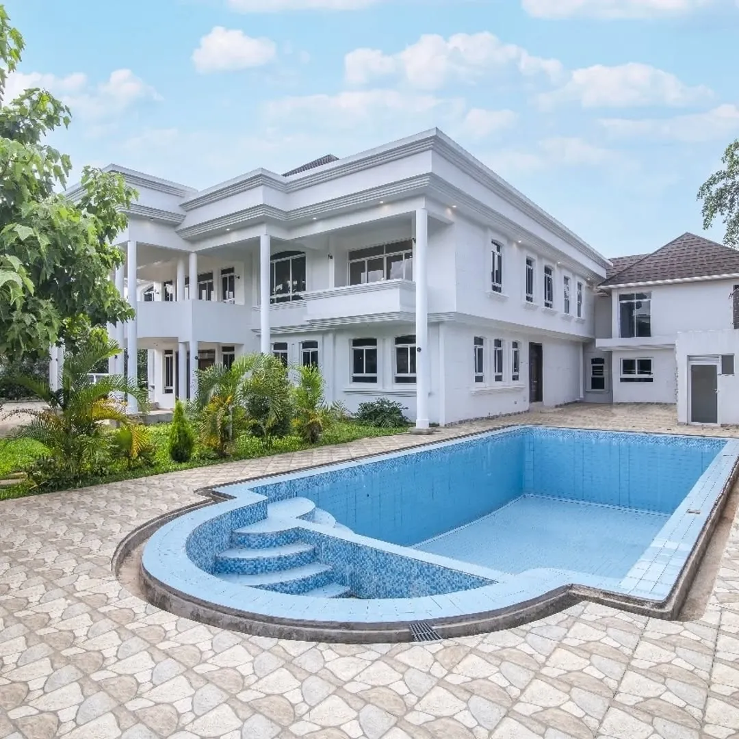 5 Bedroom Evergreen Residence  For Sale On 0.5 Acre In Runda,Nairobi Kenya — for sale in Runda,Nairobi Kenya